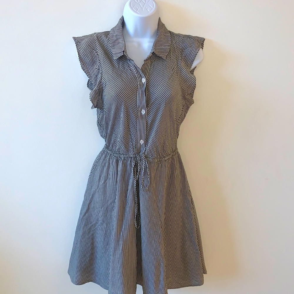 BCBGeneration Grey Stripe Ruffle Sleeved Dress
